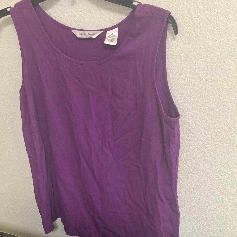 FINAL MARKDOWN Drapers and Damon’s tank top medium